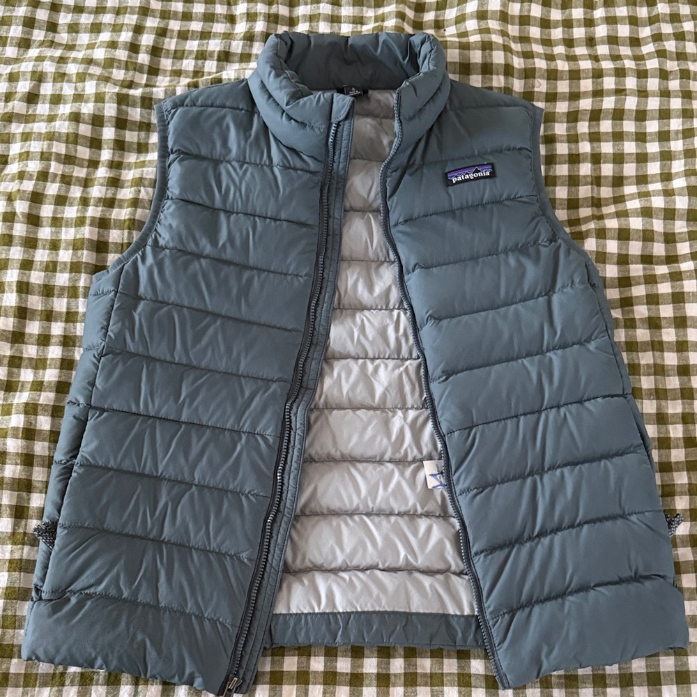 Patagonia Quilted Lightweight Vest in Slate Blue with Light Gray Lining